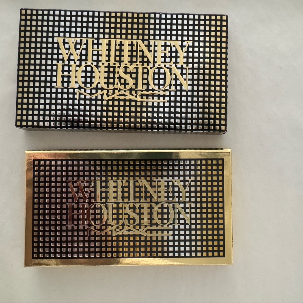 MAC Cosmetics Whitney Houston Eyeshadow Palette - Picture 2 of 3
